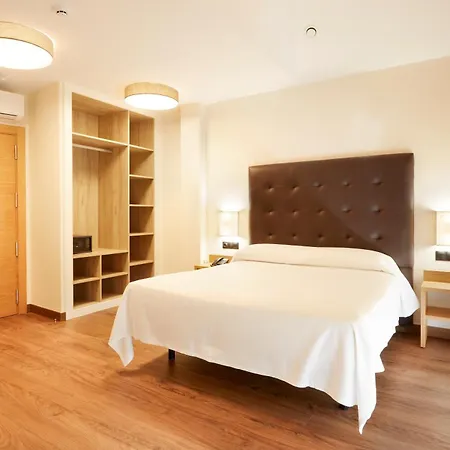 Hotel Arias Aeropuerto