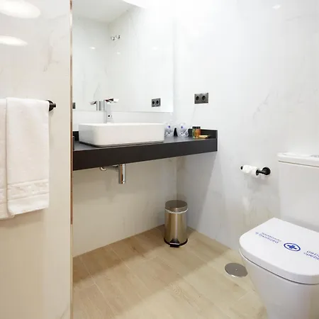 Arias Aeropuerto Hotel