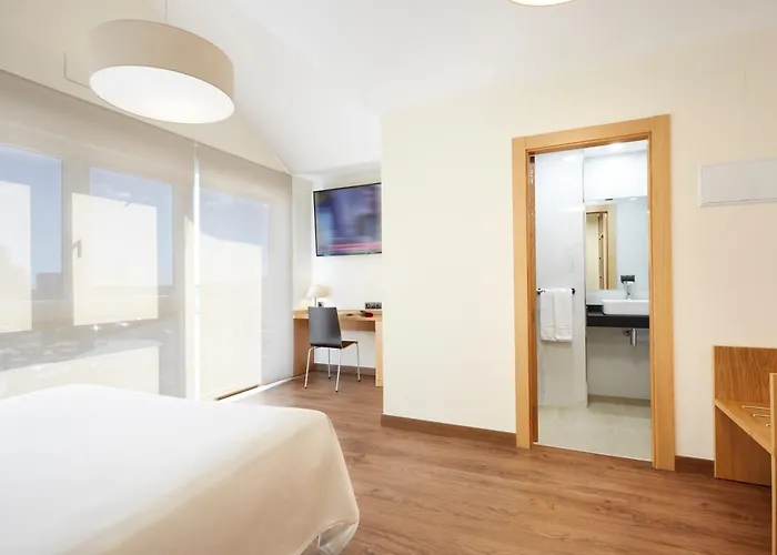 Hotel Arias Aeropuerto