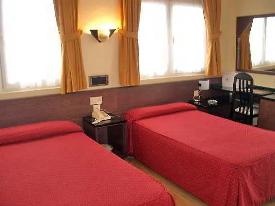 Hotel Arias Aeropuerto