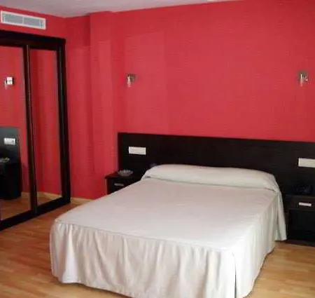 Hotel Arias Aeropuerto 3*