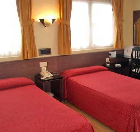 Hotel Arias Aeropuerto
